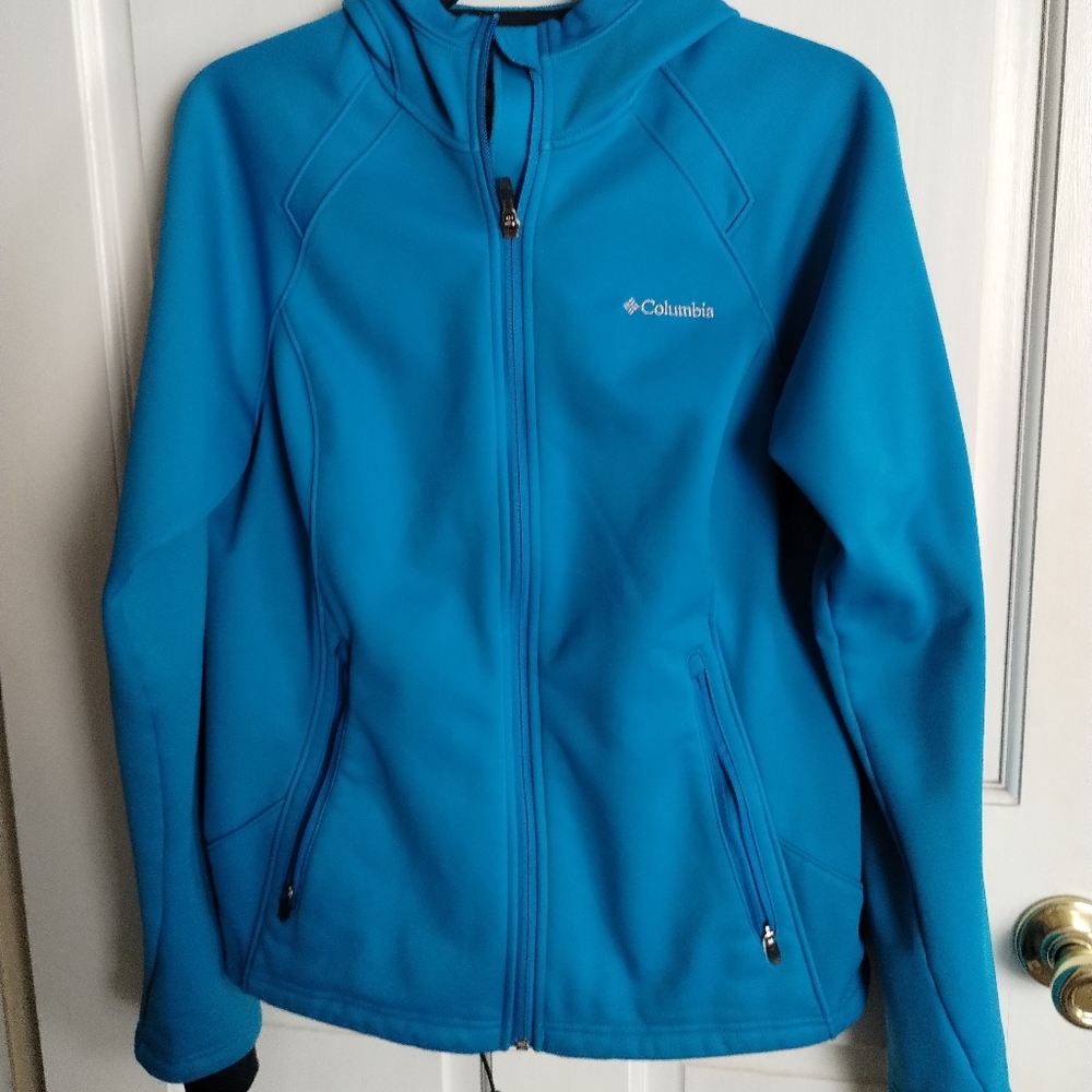 Woman's Columbia Zip up Jacket
